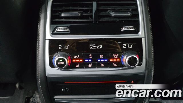 BMW 7 Series (G11) 740Ld xDrive M Sport 2018 — фото 17