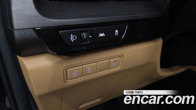 Kia Carnival (IV) Diesel 9-Seater Prestige 2023 — фото 32