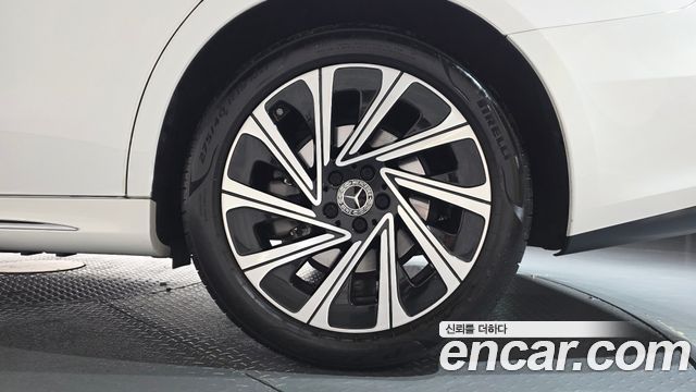 Mercedes-Benz E-Class (W214) E300 4MATIC Exclusive 2024 — фото 21