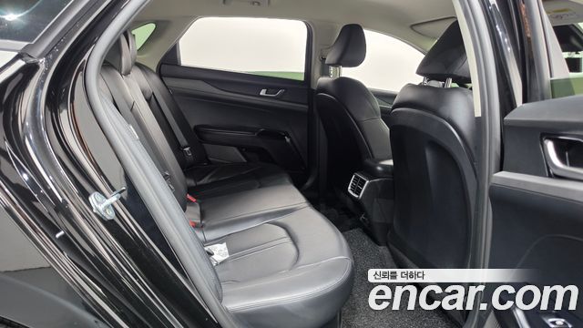 Kia K5 Hybrid (III) Trendy 2022 — фото 12