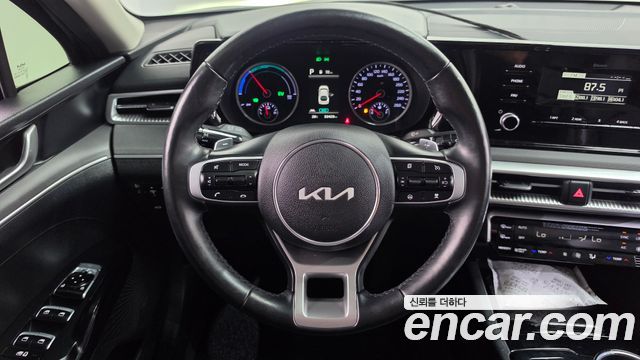 Kia K5 Hybrid (III) Trendy 2022 — фото 13