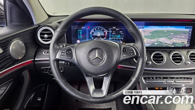 Mercedes-Benz E-Class (W213) E300 4MATIC AV Intelligent Drive 2017 — фото 13