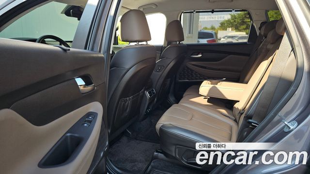 Hyundai Santa Fe Gasoline 2.5T 2WD Prestige 2022 — фото 12