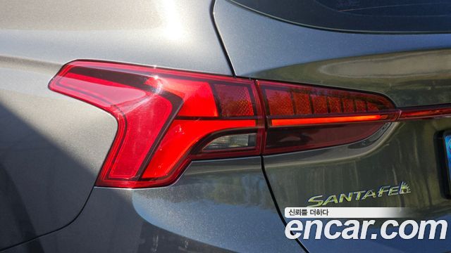 Hyundai Santa Fe Gasoline 2.5T 2WD Prestige 2022 — фото 23