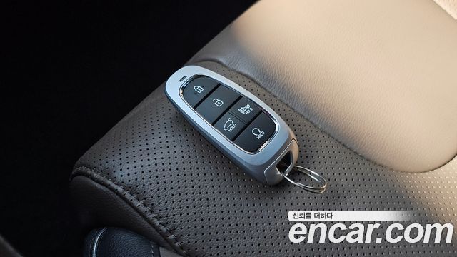 Hyundai Santa Fe Gasoline 2.5T 2WD Prestige 2022 — фото 37