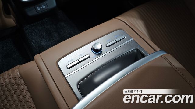 Hyundai Grandeur Hybrid (GN7) Calligraphy 2023 — фото 31