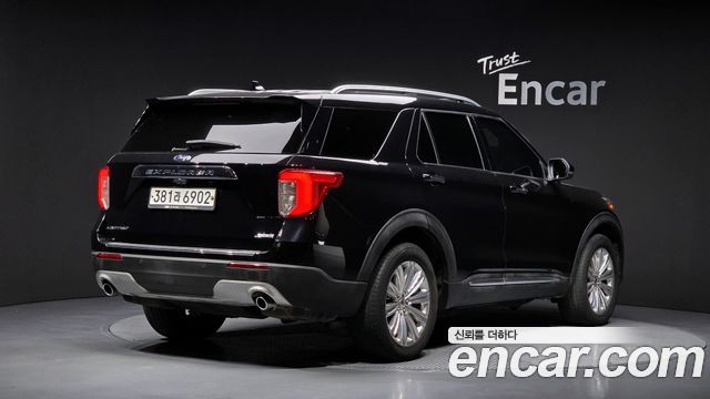 Ford Explorer (VI) 2.3 LimIted 4WD 2020 — фото 2