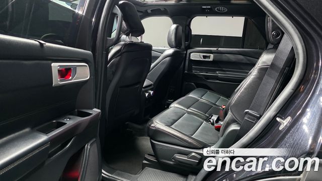 Ford Explorer (VI) 2.3 LimIted 4WD 2020 — фото 12