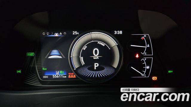 Lexus UX250h 2.0 AWD 2019 — фото 8