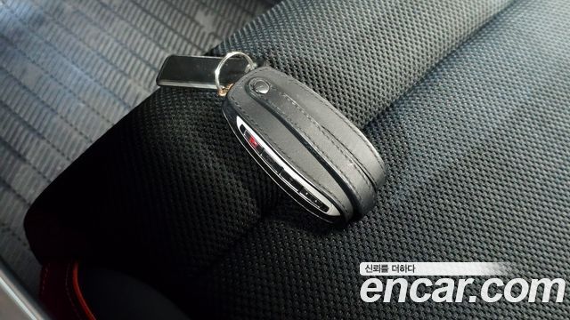 Genesis GV70 2.5T Gasoline 2WD 2025 — фото 18