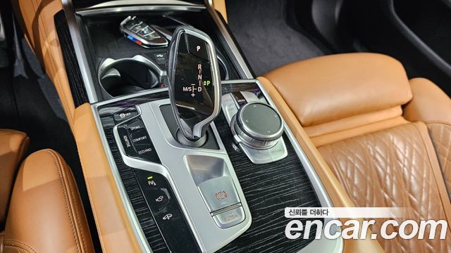 BMW 7 Series (G11) 740Li xDrive M Sport Package 2021 — фото 9