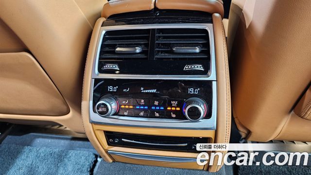 BMW 7 Series (G11) 740Li xDrive M Sport Package 2021 — фото 18