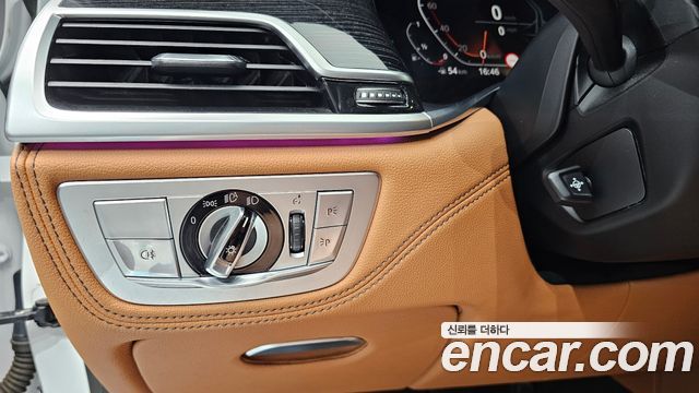 BMW 7 Series (G11) 740Li xDrive M Sport Package 2021 — фото 28