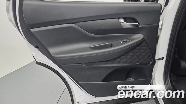 Hyundai Santa Fe Diesel 2.2 4WD Exclusive 2023 — фото 25