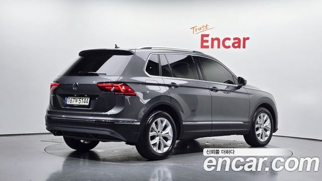 Volkswagen Tiguan (II) 2.0 TDI Premium 2020 — фото 2