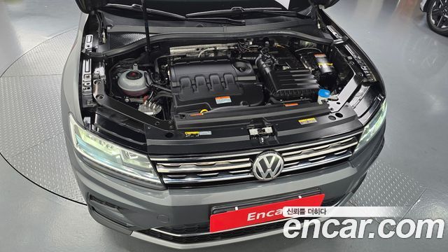Volkswagen Tiguan (II) 2.0 TDI Premium 2020 — фото 6