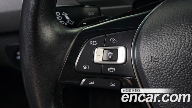 Volkswagen Tiguan (II) 2.0 TDI Premium 2020 — фото 15