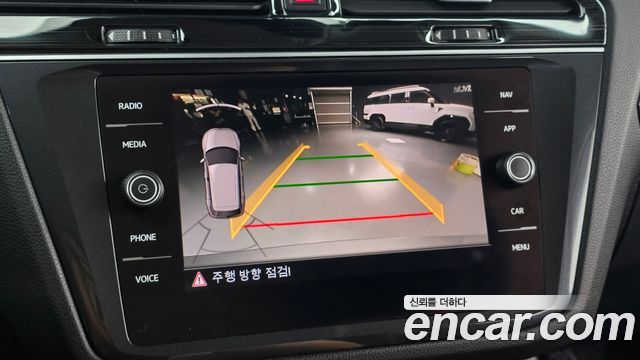 Volkswagen Tiguan (II) 2.0 TDI Premium 2020 — фото 16