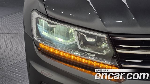 Volkswagen Tiguan (II) 2.0 TDI Premium 2020 — фото 22