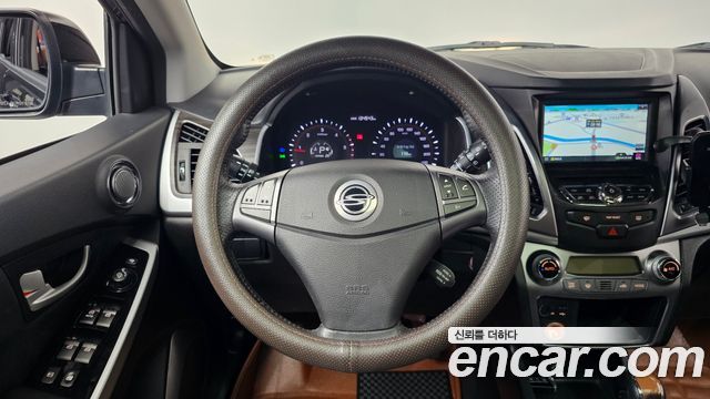 KG Mobility (SsangYong) Korando C 2.0 CVT 2WD Deluxe 2015 — фото 13