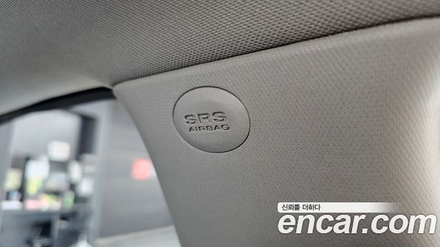 KG Mobility (SsangYong) Korando C 2.0 CVT 2WD Deluxe 2015 — фото 32