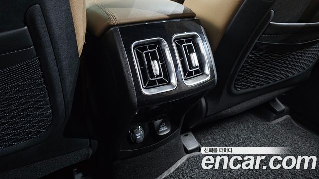 Kia Sorento (IV) Gasoline 2.5T 2WD Noblesse 2024 — фото 34