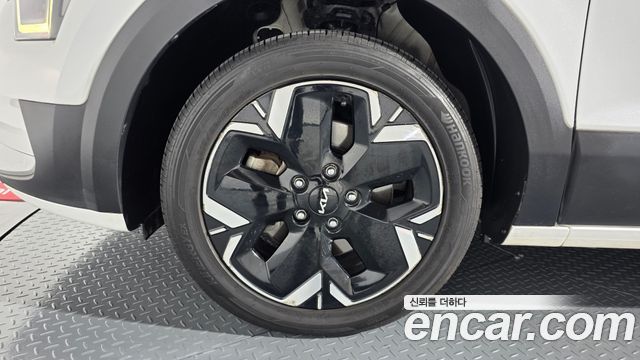 Kia Niro EV Air 2023 — фото 5