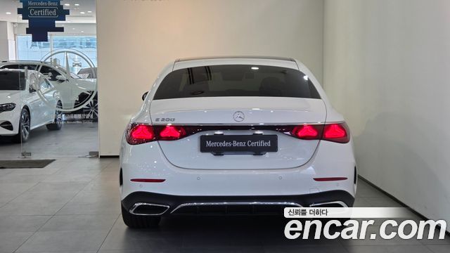 Mercedes-Benz E-Class (W214) E200 AMG Line 2026 — фото 4