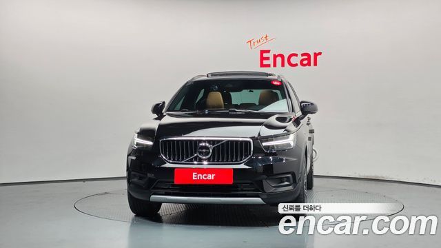 Volvo XC40 B4 Inscription 2021 — фото 3