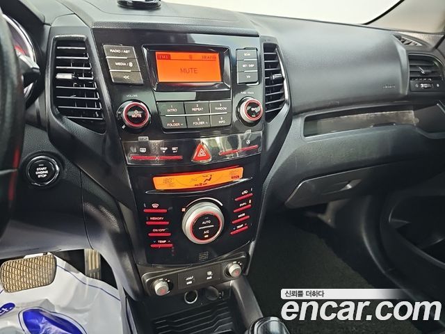KG Mobility (SsangYong) Tivoli Air Diesel RX 2WD 2016 — фото 20
