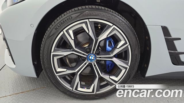BMW i4 eDrive40 M Sports Pro 2022 — фото 5