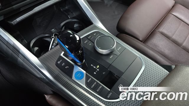 BMW i4 eDrive40 M Sports Pro 2022 — фото 9