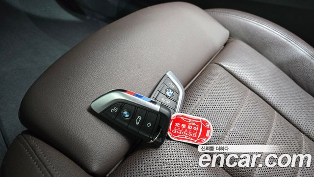 BMW i4 eDrive40 M Sports Pro 2022 — фото 15