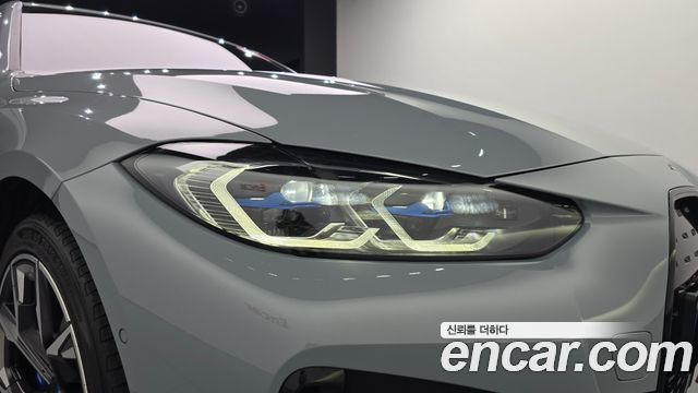 BMW i4 eDrive40 M Sports Pro 2022 — фото 22
