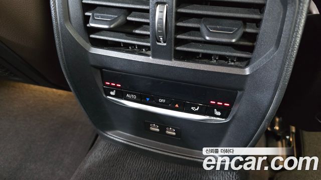 BMW i4 eDrive40 M Sports Pro 2022 — фото 31