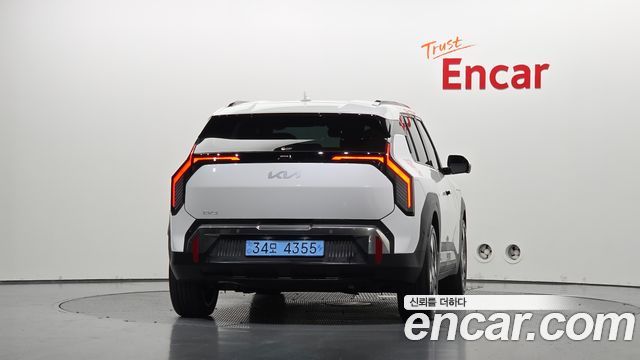Kia EV3 Standard 2WD Earth 2025 — фото 4