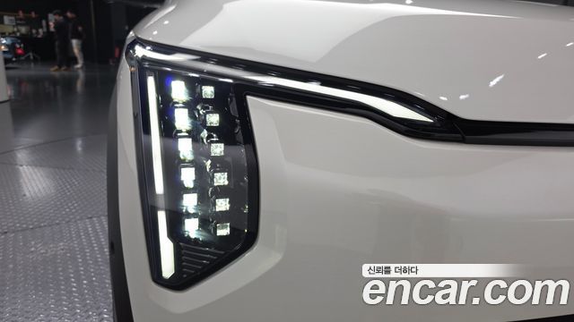 Kia EV3 Standard 2WD Earth 2025 — фото 22
