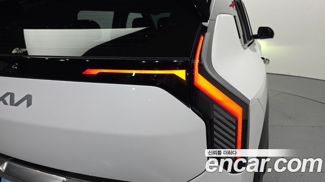 Kia EV3 Standard 2WD Earth 2025 — фото 23