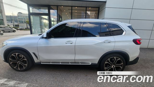 BMW X5 (G05) xDrive 40i xLine 2022 — фото 4