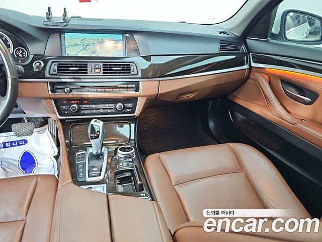 BMW 5 Series (F10) 528i xDrive 2013 — фото 10