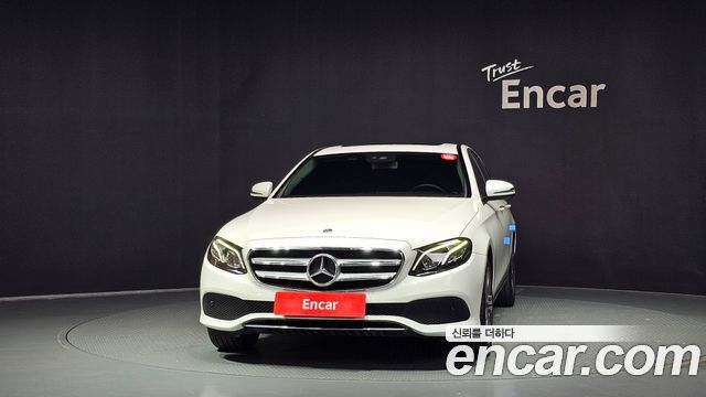 Mercedes-Benz E-Class (W213) E220d Avantgarde 2019 — фото 3