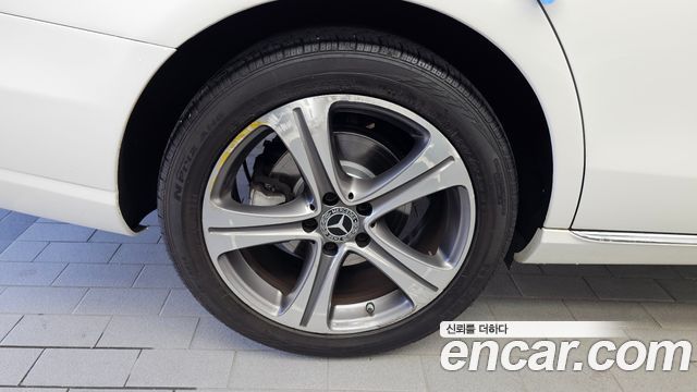 Mercedes-Benz E-Class (W213) E220d Avantgarde 2019 — фото 5