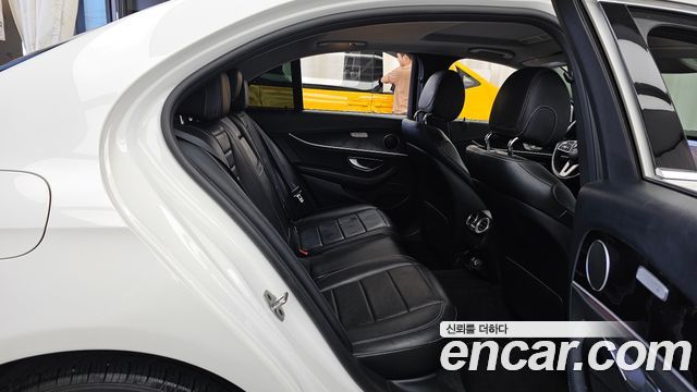 Mercedes-Benz E-Class (W213) E220d Avantgarde 2019 — фото 12