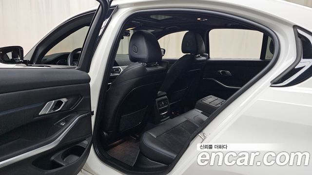 BMW 3 Series (G20) 320i M Sport 2021 — фото 26