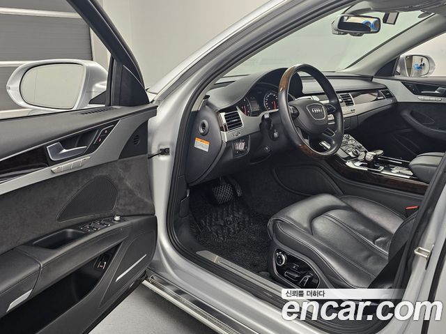 Audi A8 4.0 TFSI Quattro LWB D4 2014 — фото 15