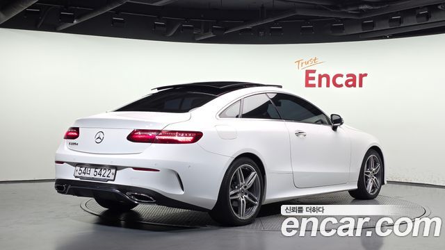 Mercedes-Benz E-Class (W213) E220d Coupe 2017 — фото 2