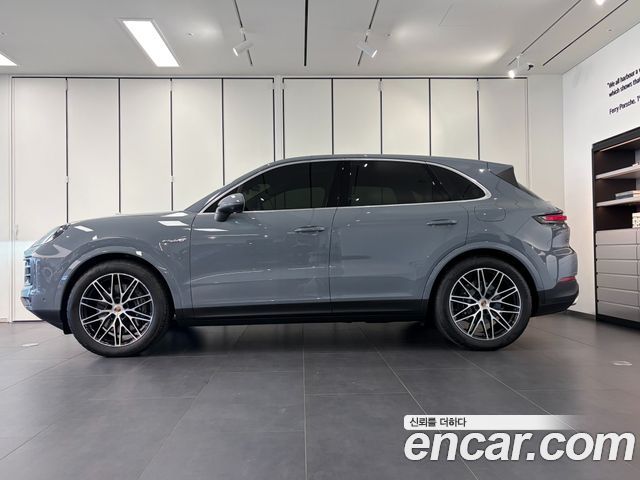 Porsche Cayenne (PO536) 3.0 E-Hybrid 2025 — фото 6