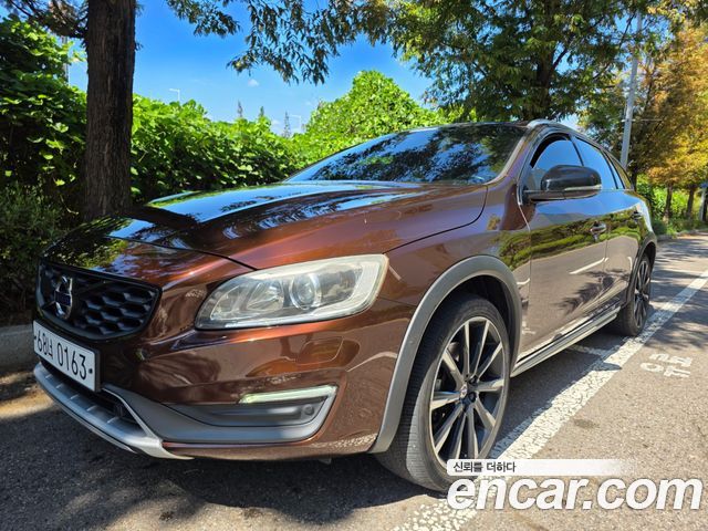 Volvo V60 Cross Country T5 AWD