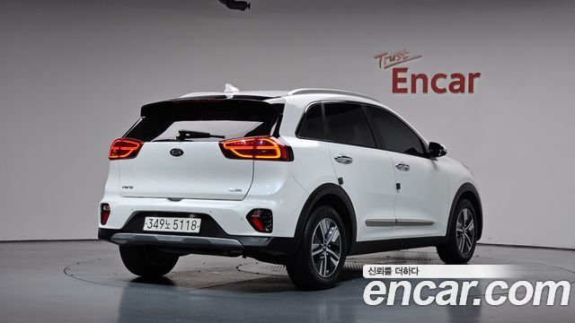 Kia Niro 1.6 HEV Prestige 2021 — фото 2