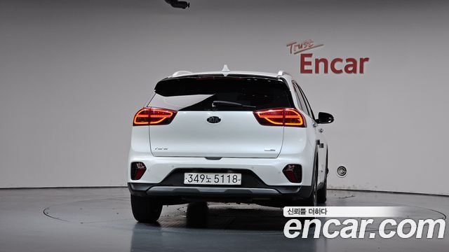 Kia Niro 1.6 HEV Prestige 2021 — фото 4